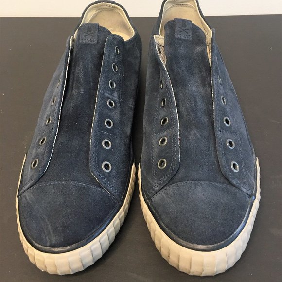 Style "bootleg" by John Varvatos Sneakers - Picture 2 of 3